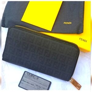 FENDI Black FF Logo Zip Around& Wallet with AUTHENTICATION CARD Dust Bag & Box